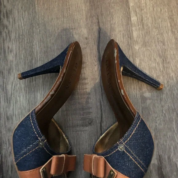 Guess Denim and Brown Bow Heels - Picture 5 of 5